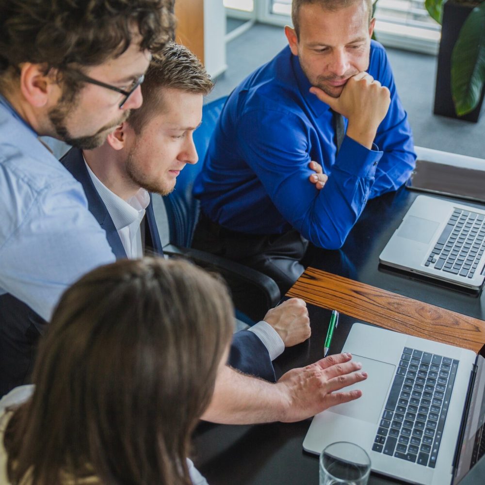 team-in-procinto-di-creazione_23-2147656721